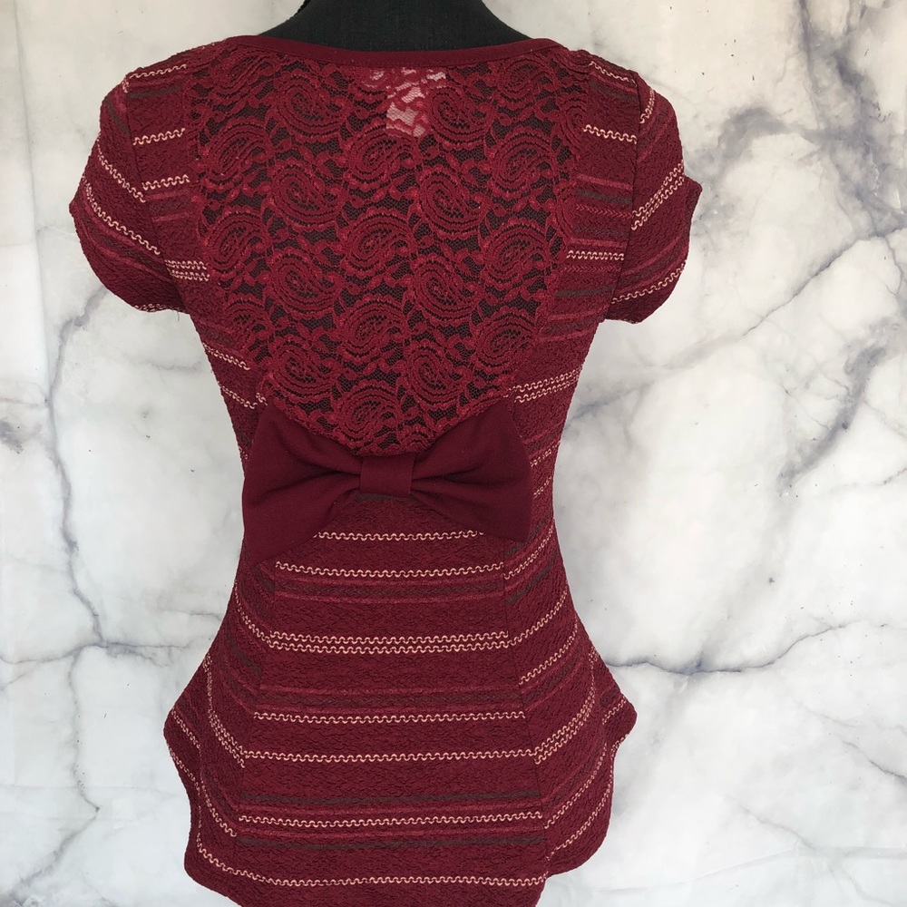 💙Burgundy Lace Bow Top - Picture 2 of 4